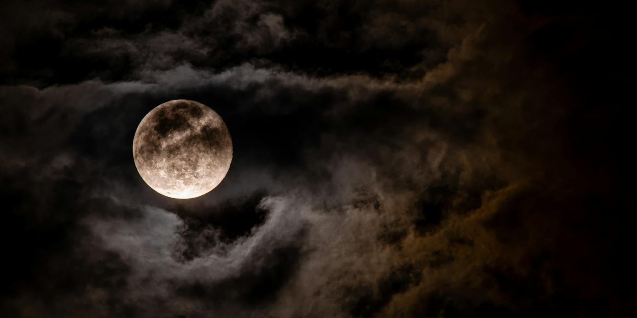 Full Moon Rituals: How to Celebrate & Release Like a Witch