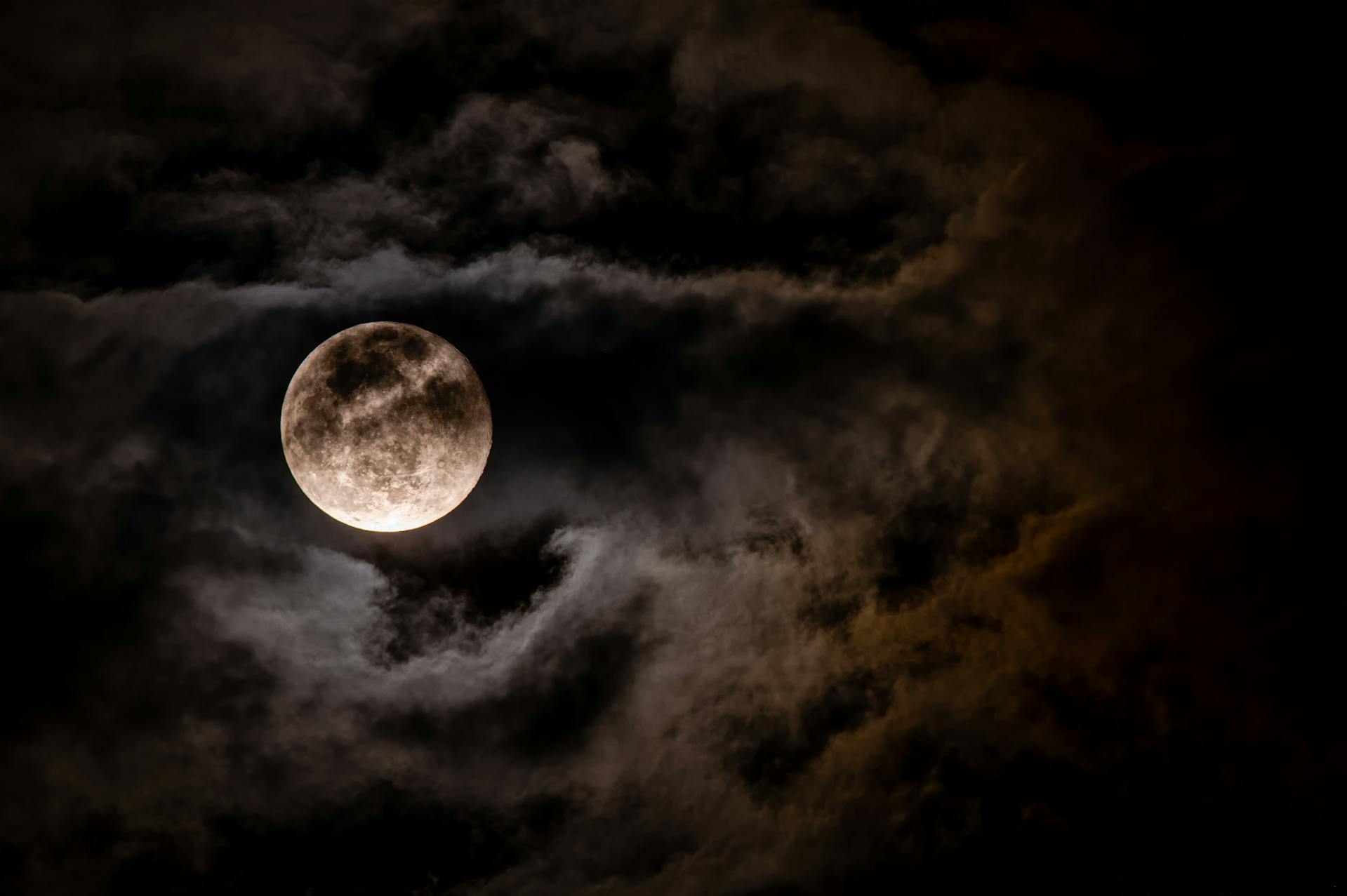 Full Moon Rituals: How to Celebrate & Release Like a Witch