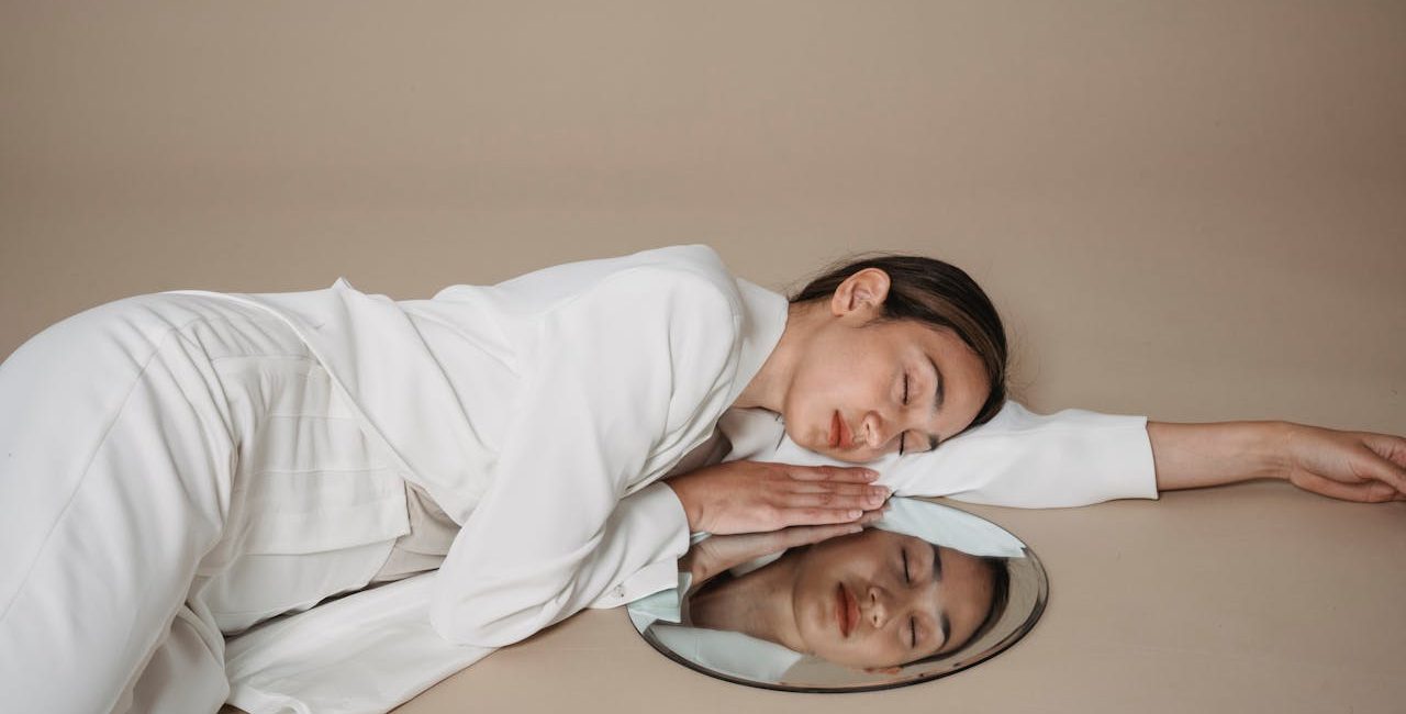 Dreams as Mirrors: How Symbolism Reveals the Unseen Self