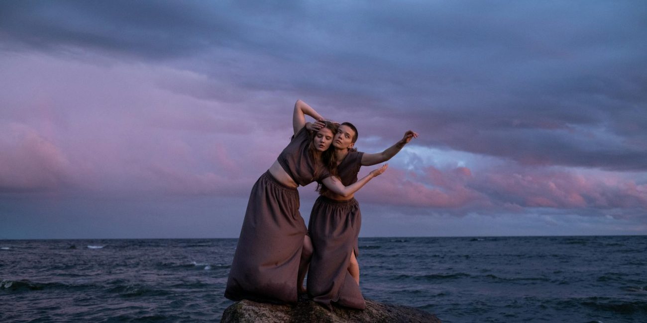 Emotional Cycles and the Moon: Understanding Your Inner Tides