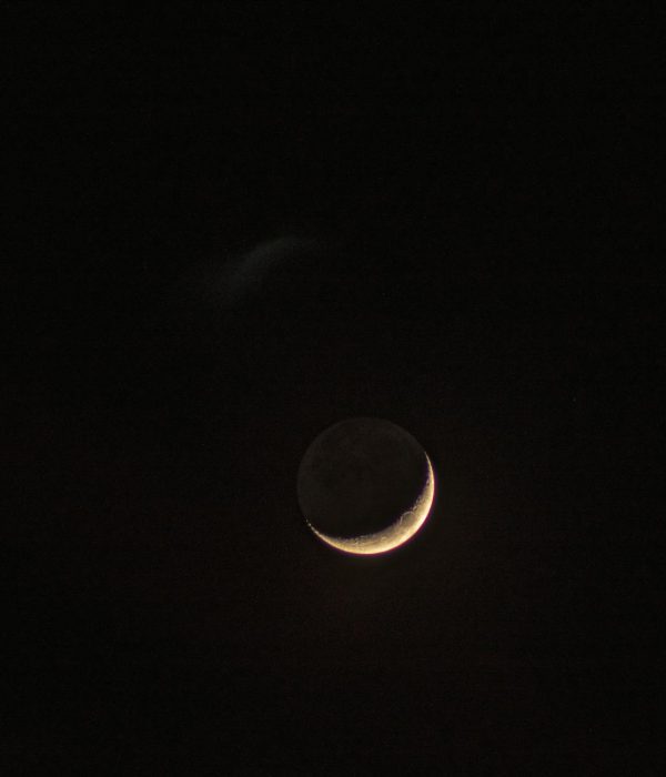 Last Quarter Moon Ritual: Let Go, Unhook, and Reclaim Your Energy