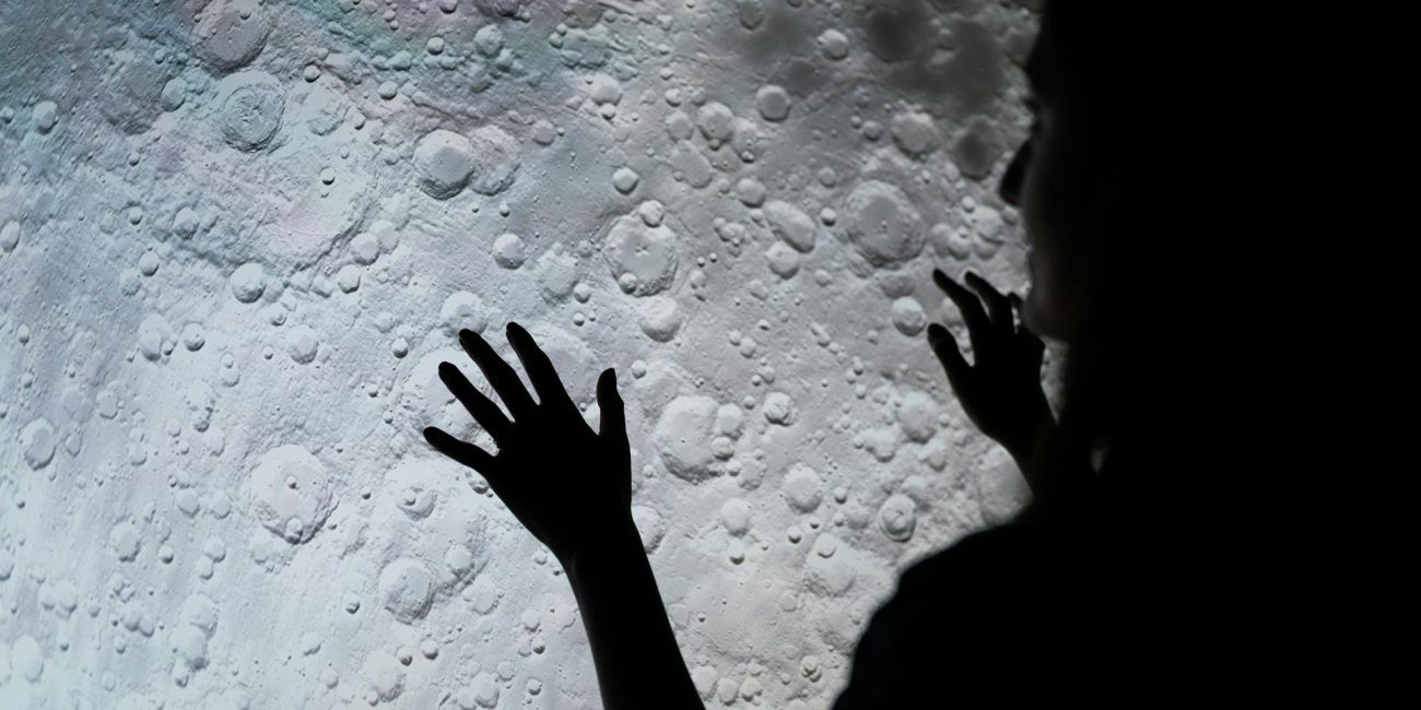 Moon Cycles and Spiritual Growth: Harnessing Lunar Energy for Transformation
