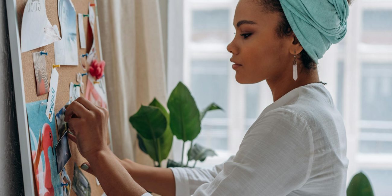New Moon Ritual: Setting Intentions and Creating a Vision for Your Cycle
