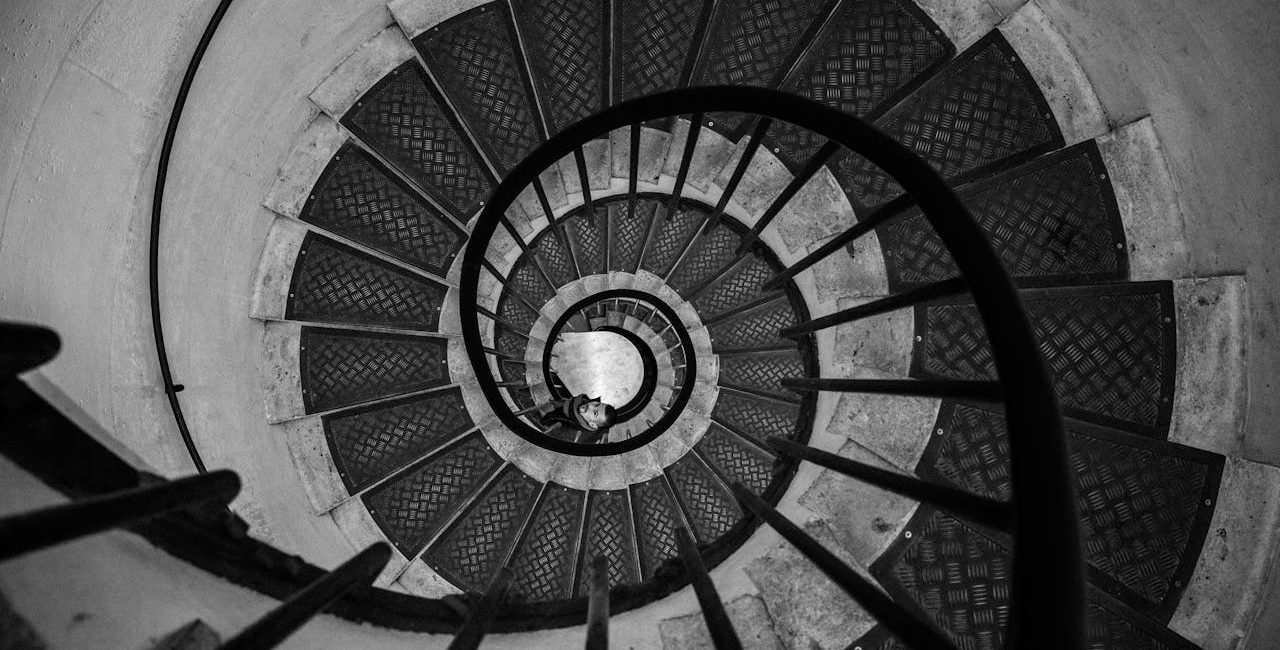 Recurring Dreams and the Secrets They Refuse to Let You Forget
