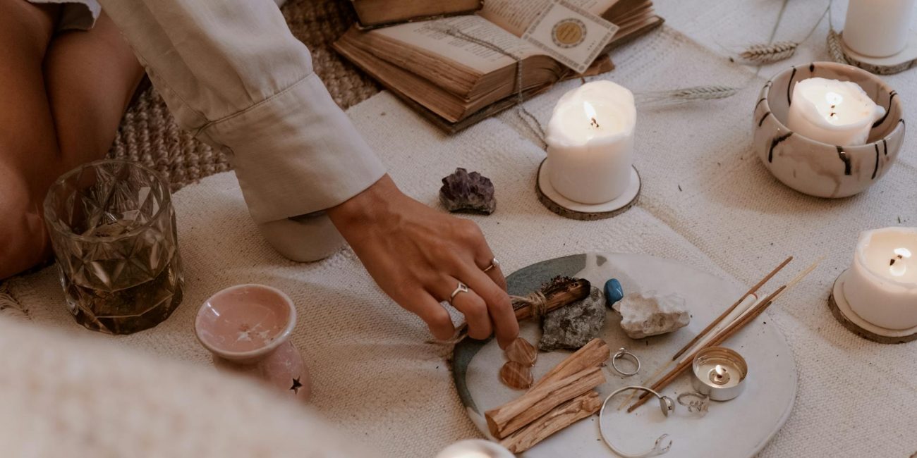 Waning Crescent Moon Ritual: Rest, Renewal, and Surrender