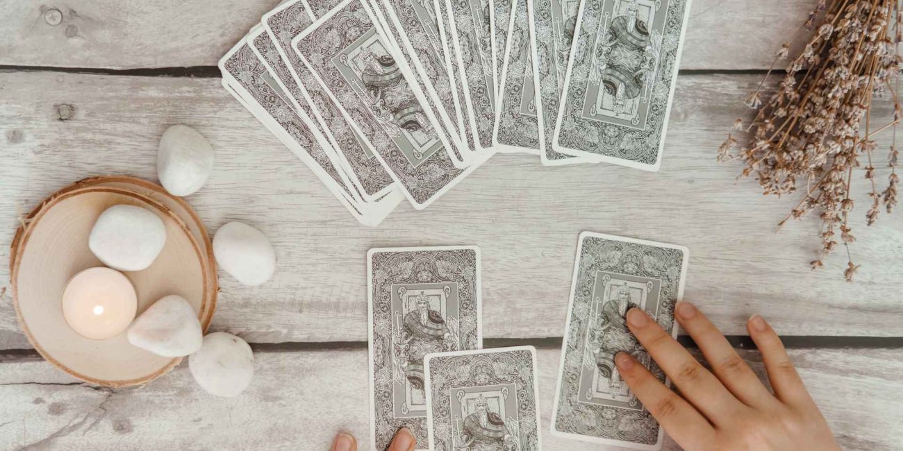 How to Read Tarot Reversals with Confidence