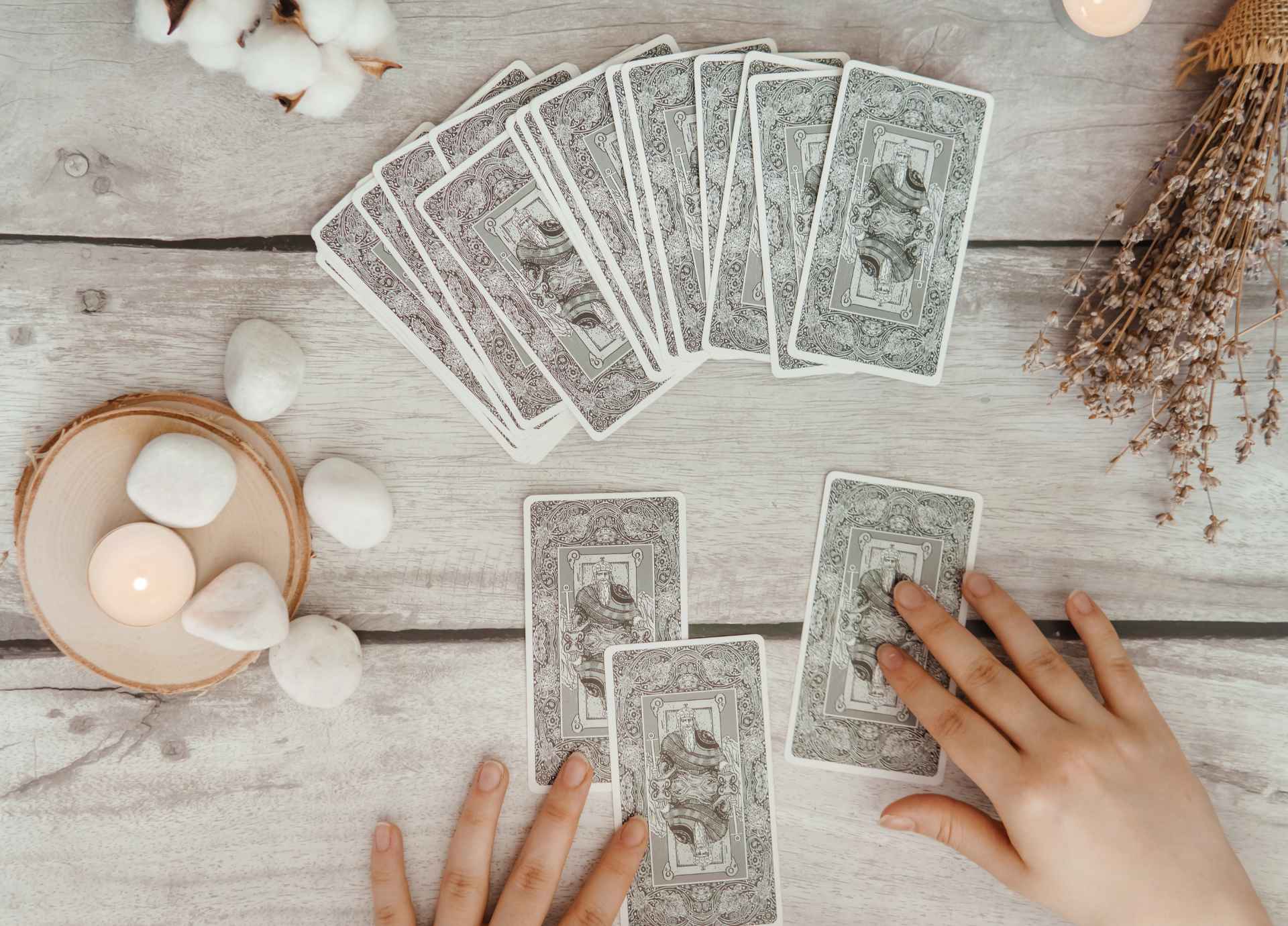 How to Read Tarot Reversals with Confidence