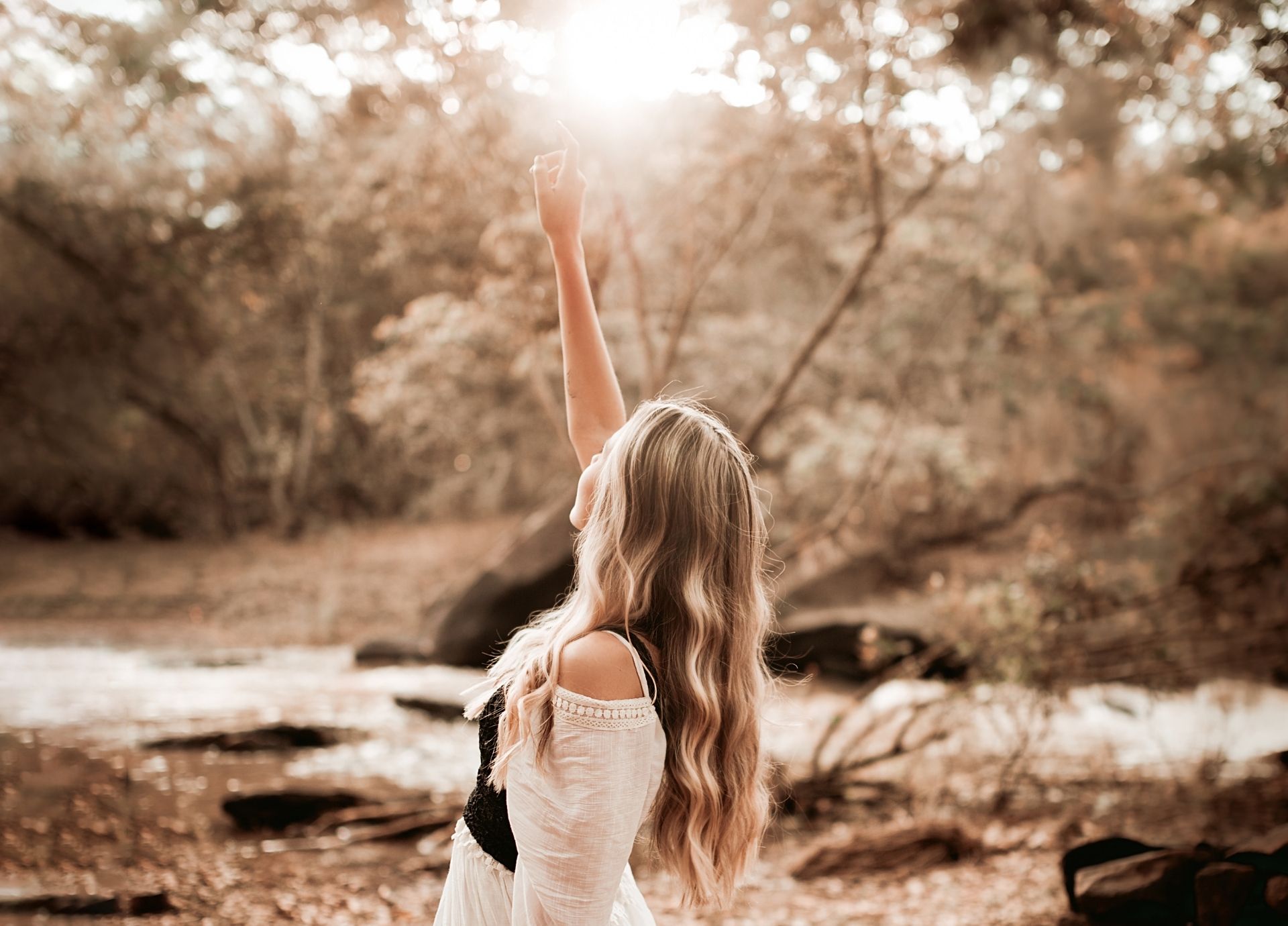 Types of Psychic Readings: A Witch’s Guide to Tarot, Astrology, Numerology, Palmistry, Runes & Aura