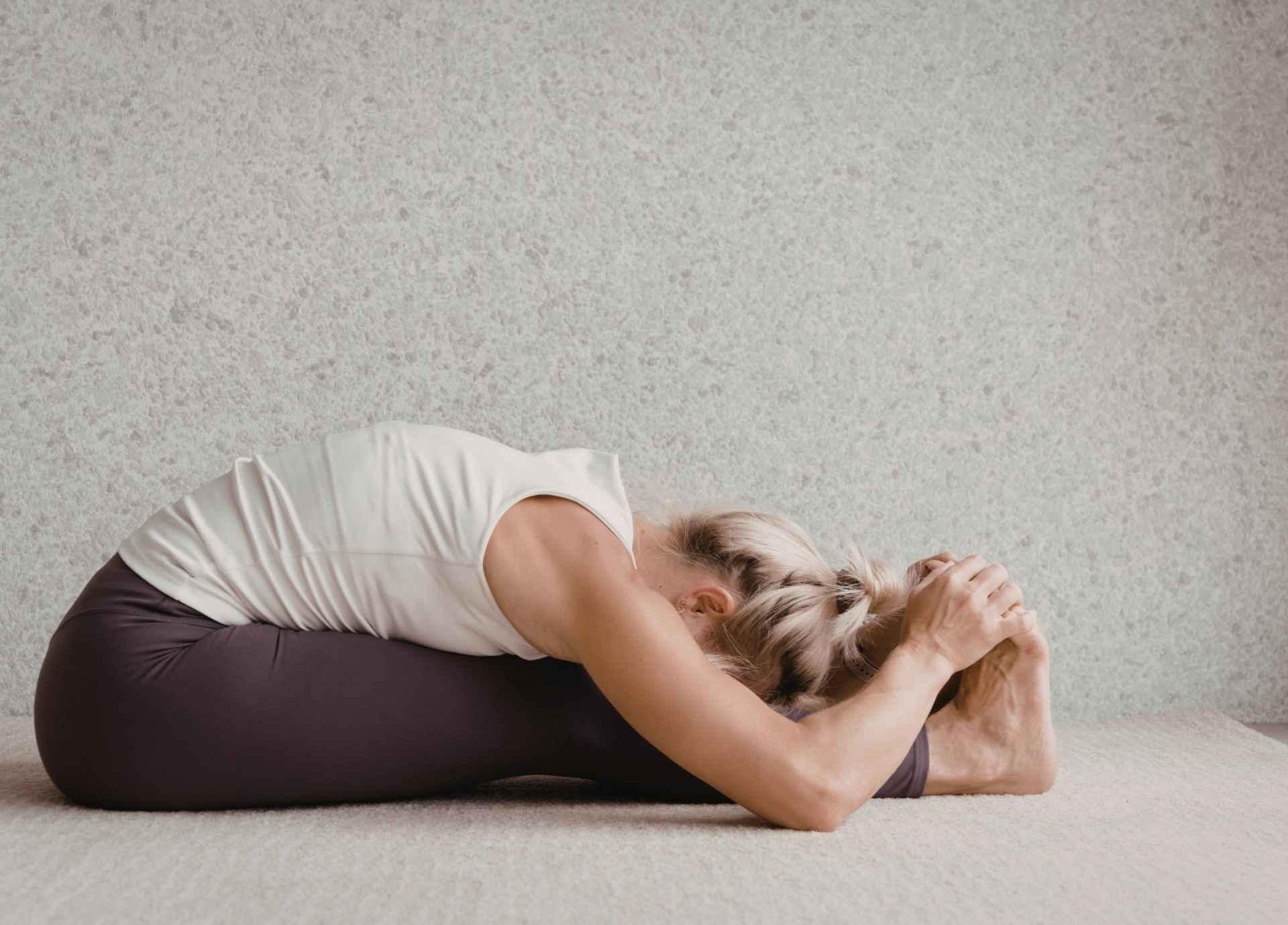 Maha Mudra in Yoga: Classical Gesture and Energetic Lock Explained