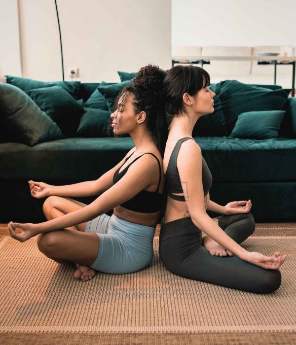 Mantra Meditation in Yoga: How Repetition Stabilizes the Mind