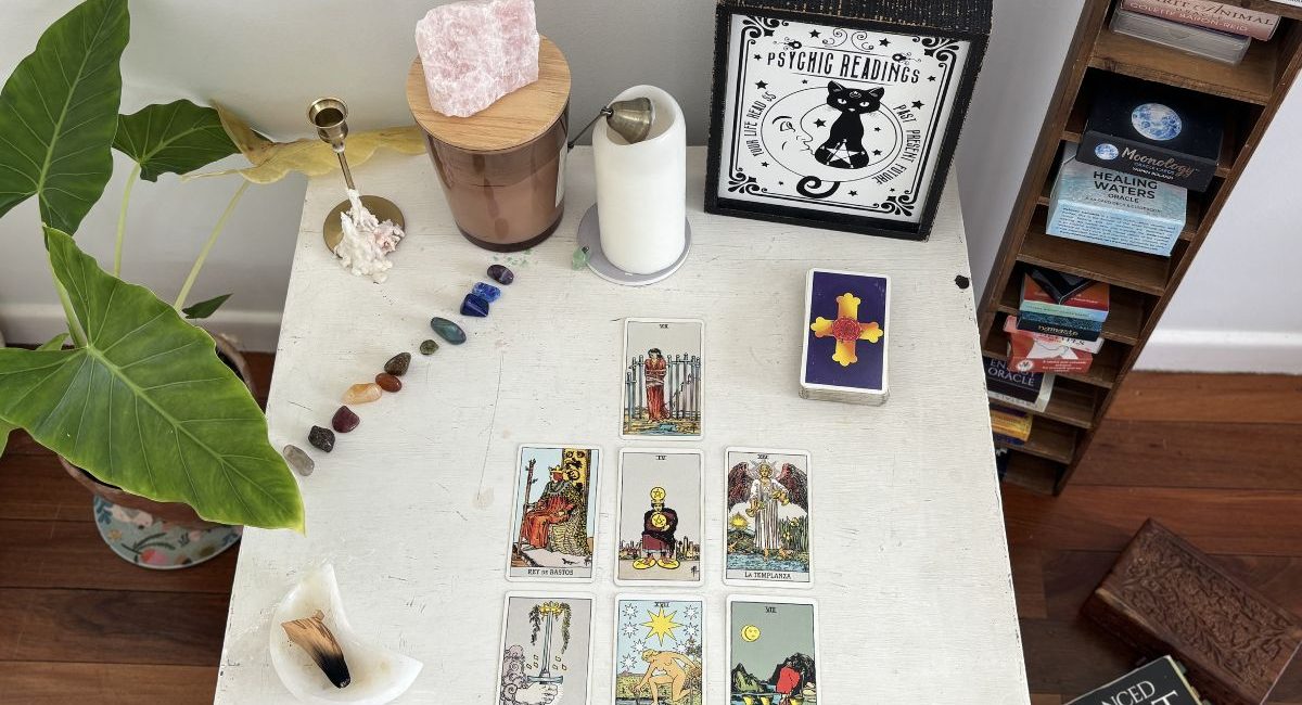 Papus Tarot Spread for Revealing Hidden Influences and Deeper Truth