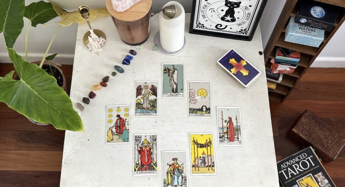Celestial Circle Tarot Spread for Understanding Cycles and Spiritual Alignment