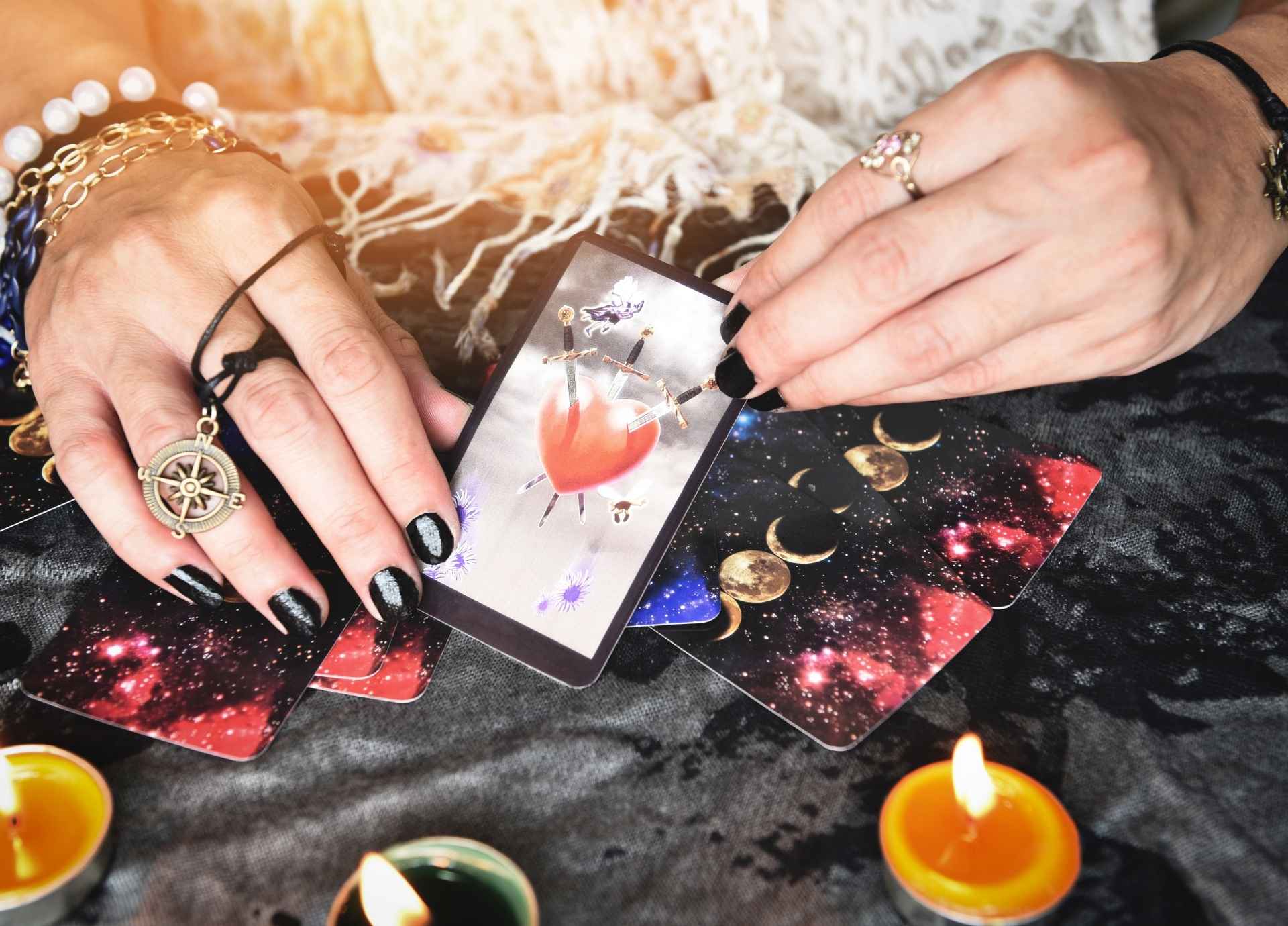 Ultimate Guide to Tarot Spreads for Decision Making and Life Crossroads