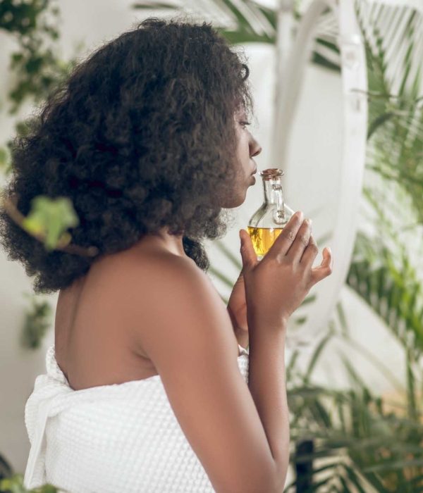 Essential Oils for Emotional Grounding